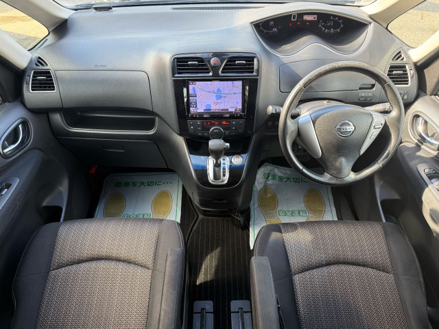 セレナ2.0 ハイウェイスター S-HYBRID