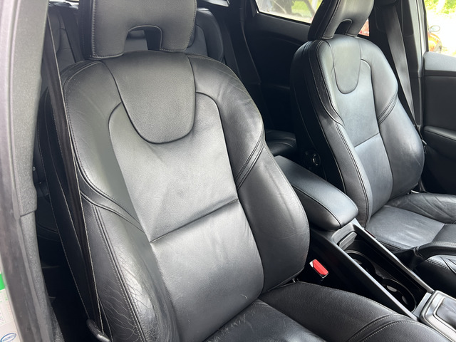 ����LINE�ɂČʂ̂��₢���킹�A���X�\��A�����ʐ^�̒ǉ��˗��ȂǁA�قƂ�ǉ��ł������Ă���܂��B�w@tbz4319v�x��ID���������肢�v���܂��B