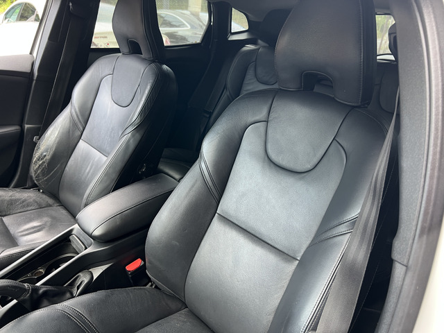 ���Ԃ͂������A�o�C�N���D���Ȑ����m���ݐЂ��Ă���܂��̂ŁA�o�C�N�̎Ԍ���J�X�^���Ȃǂ����C�y�ɂ��₢���킹��������!