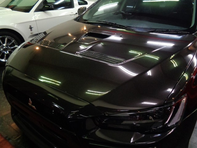 保管状況もよく光沢のあるファントムブラックパールカラーのボディ&透明感の高いクリアヘッドライトです修復部はFバンパー左角取付部の軽微なもので綺麗に補修され高速走行を含む走行チェック済みで安心です