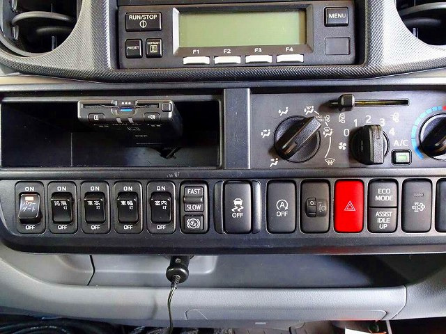 �Ԑ���E�x�񑕒u �Փ˔�Q�y���u���[�L �A�C�h�����O�X�g�b�v �t�H�O�����v �g���N�V�����R���g���[�� �d���p�[�L���O�u���[�L �n�C���[�t