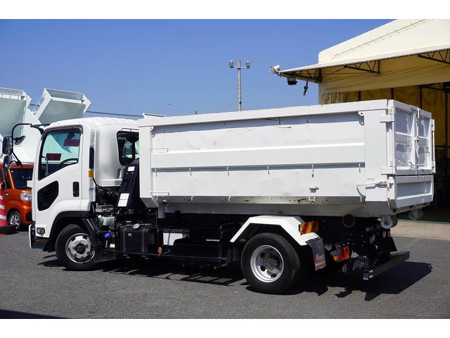 �o���E�g���b�N�Ƃ���1��1��d�l�̈قȂ镨�����A���m���Ɋ�Â�������₷�����������Ē����܂��B