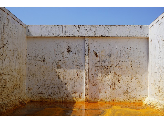 �V�Ԓ����������Ă���܂��B���g�p�̎ԂȂǂ����Ŕ[���������g���b�N����������u���Ă���܂��̂ł������������B