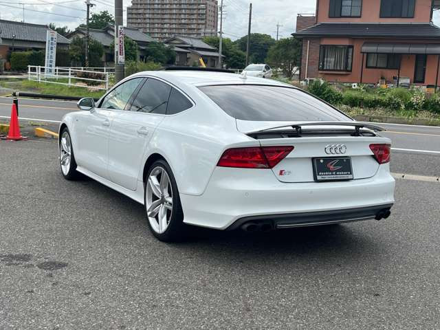 初めてお車をご購入される方もご安心ください。必要な書類から任意保険の相談も丁寧にご説明させていただきます。