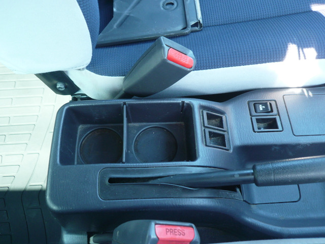 ���A�Ȃ���͂��₷���ʒu�ɁA���p�b�N�T�C�Y������h�����N�z���_�[����܂���2����