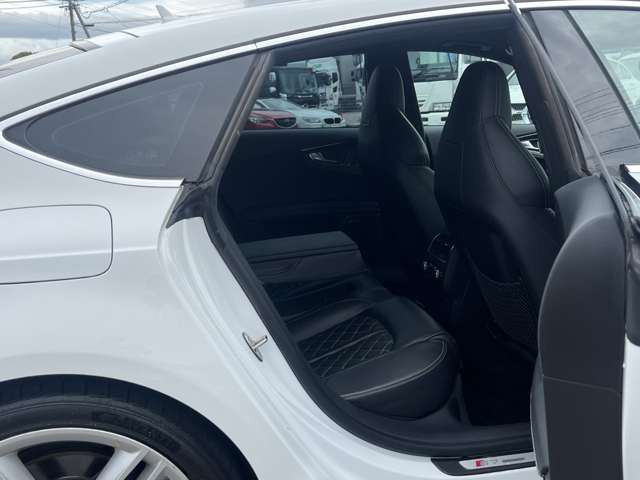 皆様のご来店を心よりお待ちしております!!