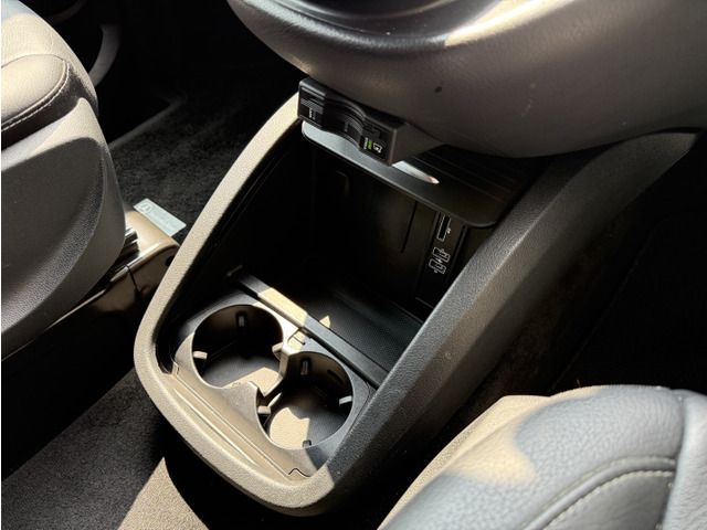 �Z���^�[�����ɂ̓h�����N�z���_�[�������܂��B