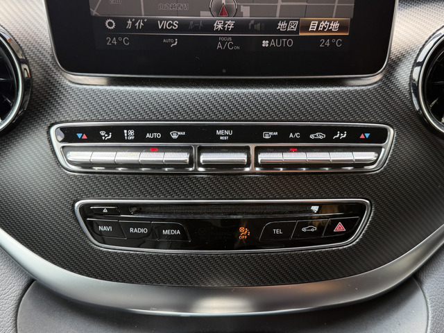 ���E�Ɨ��f���A���G�A�R���ƂȂ��Ă���܂��̂ŁA����҂̕������K�ɉ߂����Ă��������܂�!