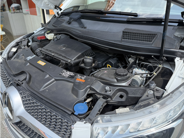 ���ڂ����2.1���b�^�[��4�f�B�[�[���^�[�{�G���W���́A�o��163PS�A�g���N380N�Em�𔭐����A7�iAT�Ƒg�ݍ��킳��A��ւ��쓮���܂��B�傫�ȃ{�f�B�ł͂���܂����A�L�r�L�r�Ƃ��������̊����Ē����܂��B