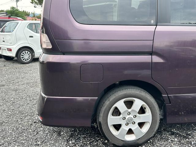 広めの展示場を完備!ゆったりとした空間でおクルマをご確認ください!