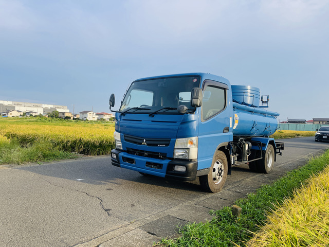 キャンターバキュームカー