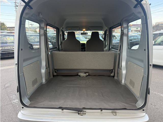 外装仕上げ、みがき、破水仕上げします。内装クリーニング ヘッドライトの黄ばみ落としてからの磨き!納車仕上げ専門の担当者がしっかり仕上げさせて頂きます。満足クォリティー!直通TEL0569-84-1338