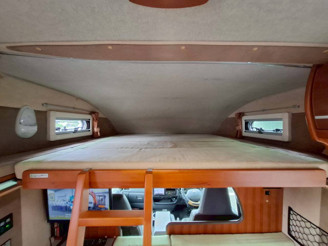 �o���N�x�b�h���L�X���Ă��܂�!���@��180cm&times;155cm�ƂȂ��Ă���܂�!