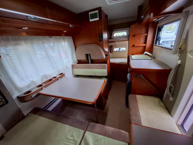 �Ζʃ_�C�l�b�g&times;��i�x�b�h&times;�t���[���[���Ɖ������C�A�E�g!