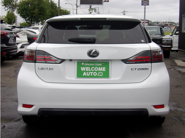 ☆国道4号線沿い!大きな緑の看板が目印!自社整備工場完備!板金・塗装もできます☆