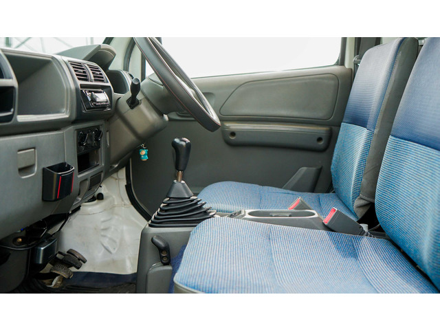 �g���b�N�̊��ɂ͓����Y��ł�