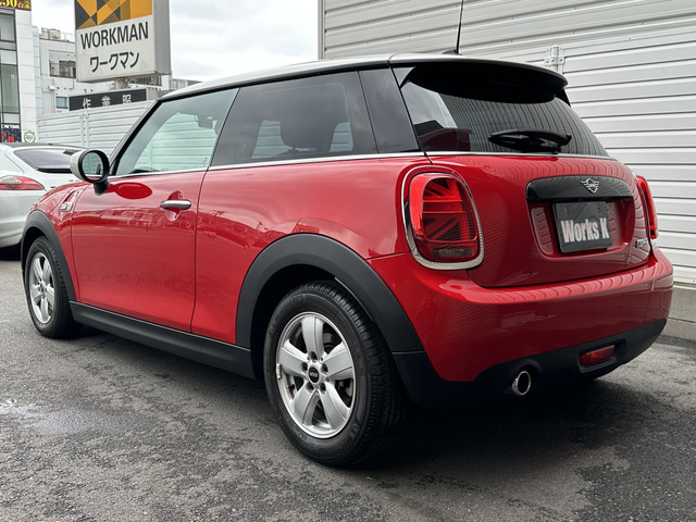 �y�O�� ���΂ߌ��z