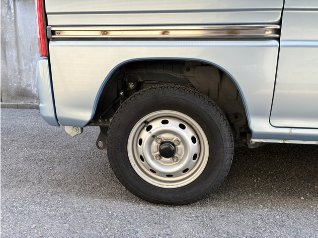 ホイール、タイヤも大変綺麗になっております。