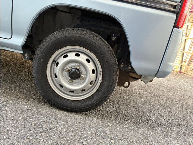 ホイール、タイヤも大変綺麗になっております。