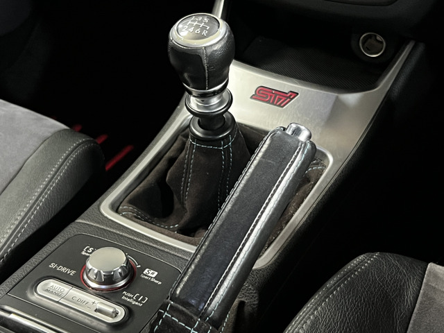 �V�t�g�t�B�[���͍�����������A�V���[�g�X�g���[�N�ł�!���悢�d���̃N���b�`�𓥂݂Ȃ���A�X�|�[�c���f���𑀂�y���݂��������܂�!