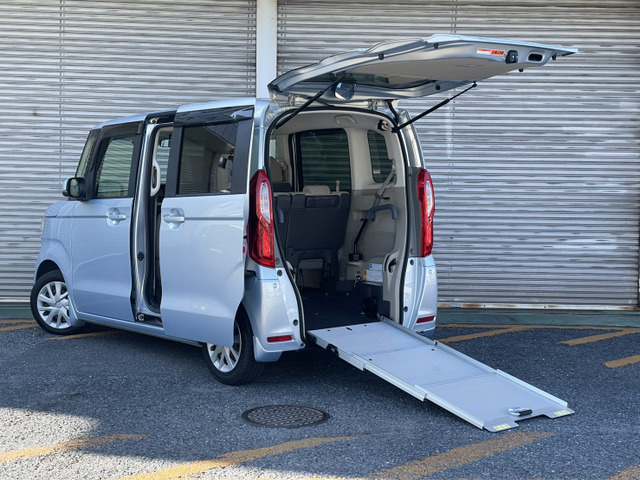 N-BOXG スロープ ホンダセンシング 車いす専用装備装着車