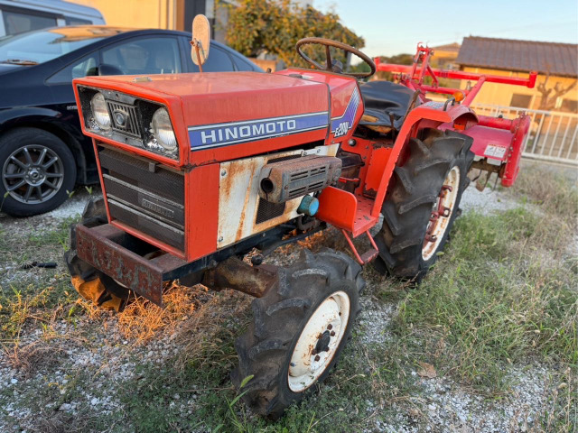 ヒノモトトラクター