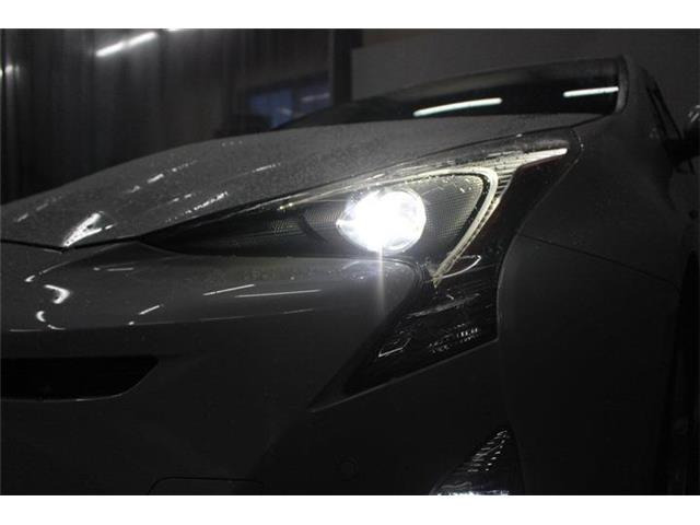 プリウス1.8 S セーフティ プラス E-Four 4WD