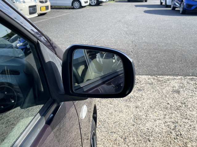 �y�x�����z���i�X�z���Ԃ������������܂��āA���ɗL�������܂��B�݌Ɏԗ��ɂȂ�܂��̂ŁA���񂲓s���̋X�������ɁA���ɗ��ĉ������B���X�\��������ƁA���ē����X���[�Y�ł��B