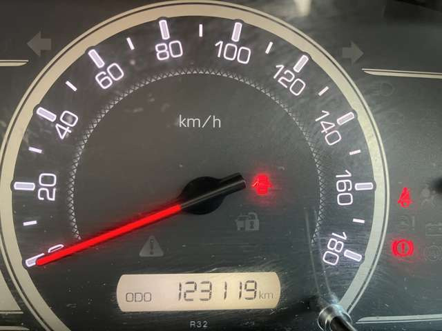 積載車も常備しております。万が一のトラブルの際も迅速に駆けつけ、しっかりサポートいたします。