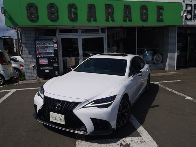 LS(レクサス) 500 Fスポーツ 4WD　夏冬タイヤ サンルーフ レザーシート 中古車画像