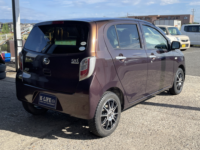 �y�x�����z���i�X�z���Ԃ������������܂��āA���ɗL�������܂��B�݌Ɏԗ��ɂȂ�܂��̂ŁA���񂲓s���̋X�������ɁA���ɗ��ĉ������B���X�\��������ƁA���ē����X���[�Y�ł��B