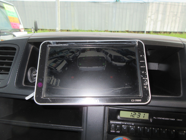 ���o�b�N���j�^�[�t���ł���