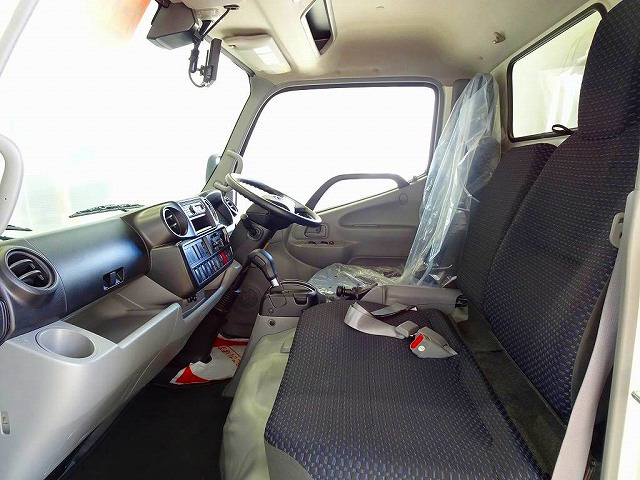 AC PS PW SRS ABS �W���h�A���b�N ���d�i�~���[ AM/FM���W�I �o�b�N���j�^�[ �^�[�{ �r�C�u���[�L �Ԑ���E�x�񑕒u �Փ˔�Q�y���u���[�L �t���AAT