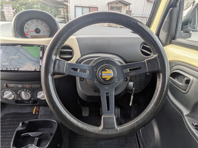 MOMOステは握りやすく見た目も良いレザータイプ!