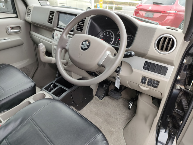 【自社整備工場完備】 自社整備工場を完備しており、納車前は徹底整備後お渡しとなります。自社工場だからこそ時間をかけれる。自社工場だからこそきめ細かい整備を。自社工場だからこそ出来る事があります。