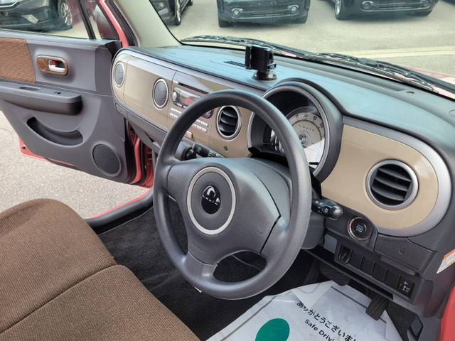 常時店舗在庫300台以上あります。当店は厳選仕入れをしております。輸入車 国産車 注文車 納得のいく、お客様のお探しのいいお車がきっと見つかります。☆直通TEL0569-84-1338