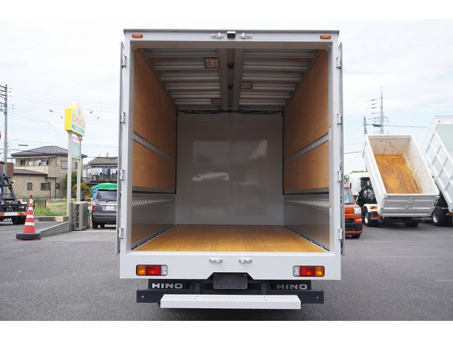 �V�Ԓ����������Ă���܂��B���g�p�̎ԂȂǂ����Ŕ[���������g���b�N����������u���Ă���܂��̂ł������������B