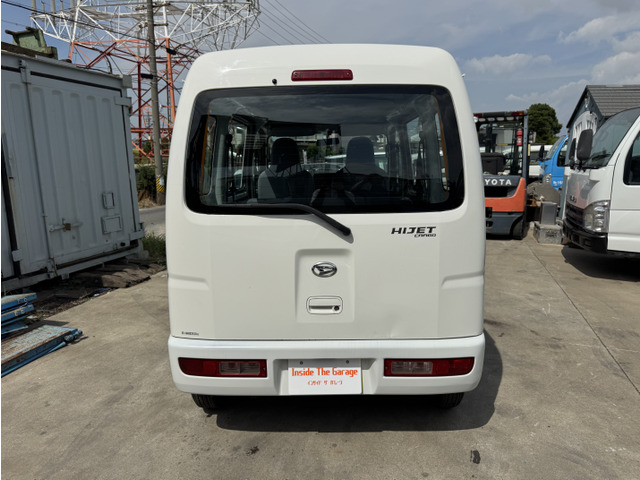 ���Ԃɂ��ċC�ɂȂ�_�Ȃǂ������܂�����A���C�y�Ƀ��[���E���d�b��肨�₢���킹���������܂��B