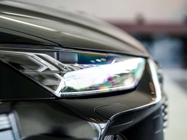 遠方のお客様にも安心してお車をお選びいただけるように、ビデオ通話でのご商談も承っております。