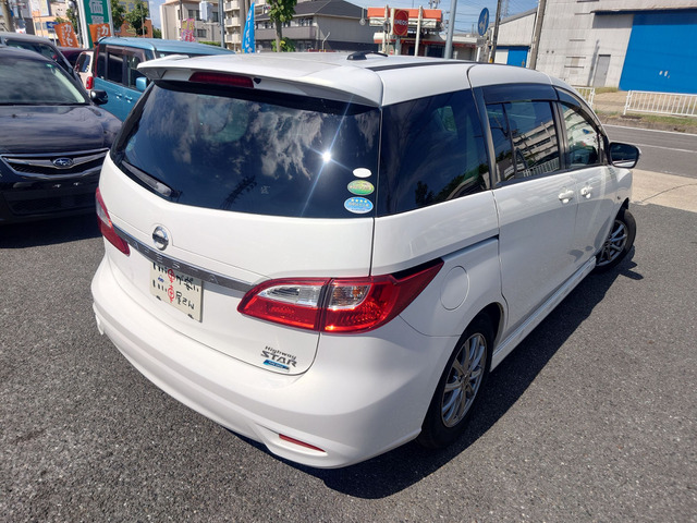 薄利多売で販売中!大高店では軽自動車をメインに取り揃えております。在庫に無い車両も全国のオートオークションからご希望の車両をお探しいたします!