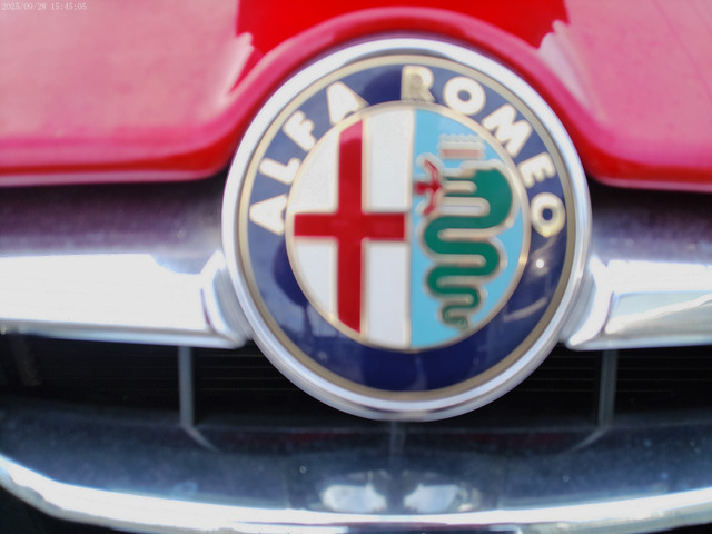 アルファロメオエンブレム