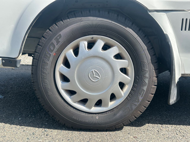 前タイヤです。