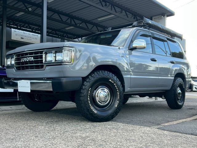 トヨタ ランドクルーザー100 グレー(灰色)の中古車一覧｜中古車検索