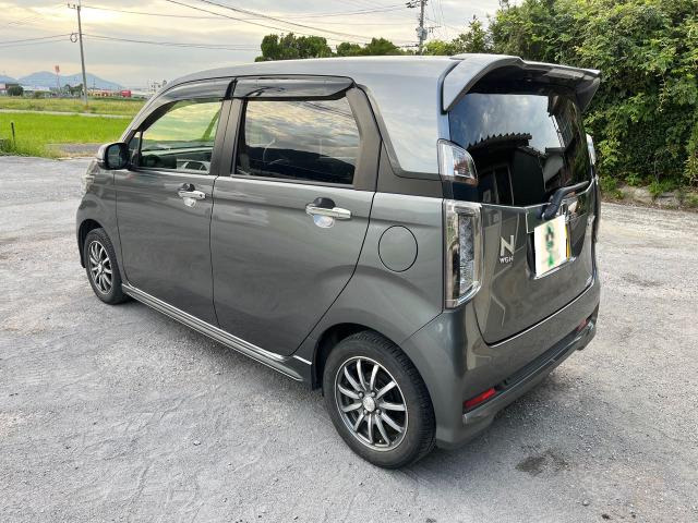 �ԑ̐F�͐l�C�̃K�����^�ł��B