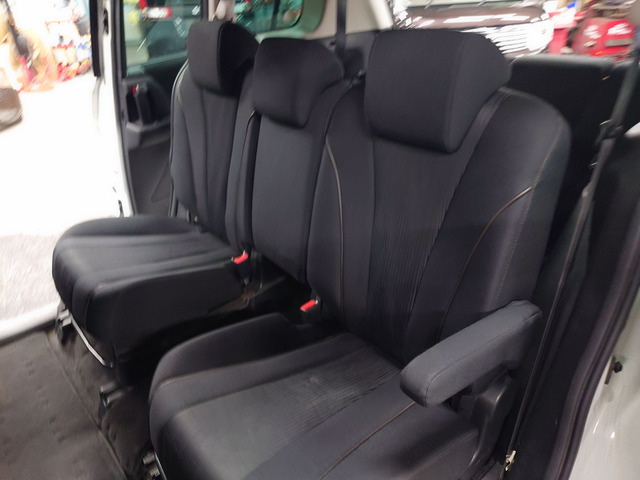 厳選仕入れをしておりますので、お客様の納得のいく1台がきっと見つかります。支払総額の中には車検費用・当年度の自動車税、全て含んでおります。ご安心してお任せください。