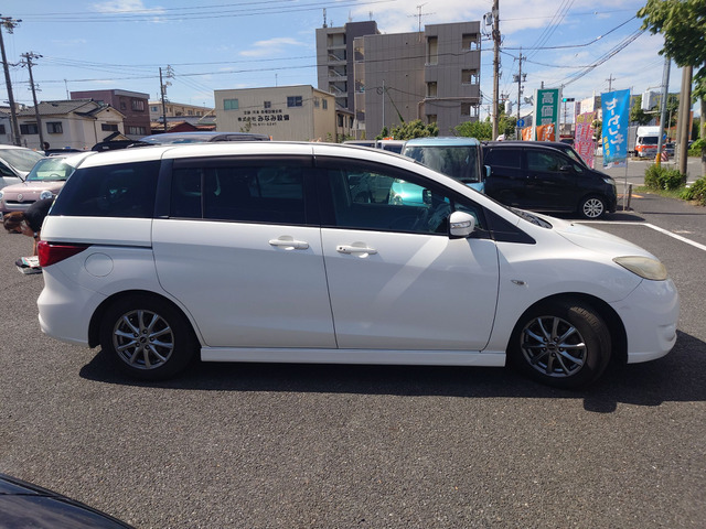 3ヶ月・3000kmの無料保証付きです。エンジン、ミッション等の修理の際に金額が大きくなりがちな箇所も無料修理で安心です。最大3年までの有料保証も取り扱っております。