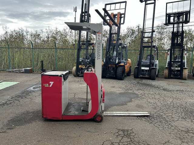 トヨタL&amp;F電動フォークリフト