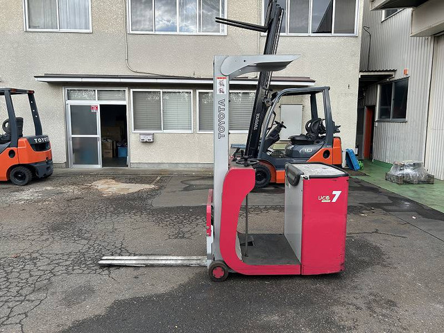 トヨタL&amp;F電動フォークリフト