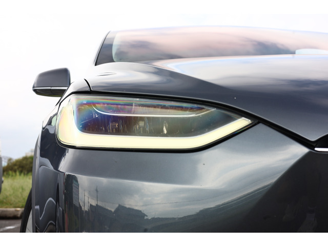 テスラ モデルX 100D 4WD オートパイロット/エアサス 388.0万円