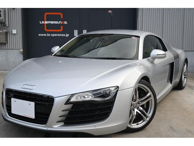 R8(�A�E�f�B) 4.2 FSI �N���g�� 4WD�@�J�[�{���C���e�� �J�[�{���G���W���x�C ���Îԉ摜